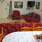 아파트호텔 Astrofegia Near The Sea Agia Marina (Northern Cyprus)