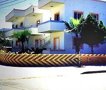 Apart Otel Astrofegia Near The Sea