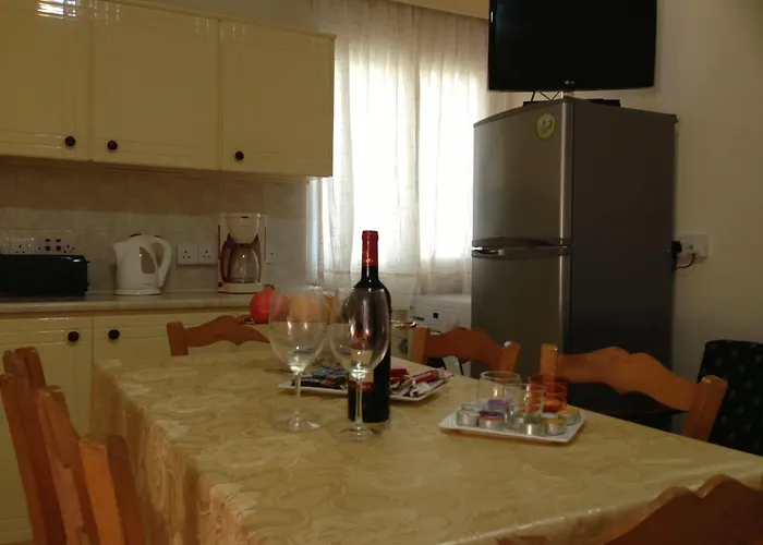 Astrofegia Near The Sea アパートホテル