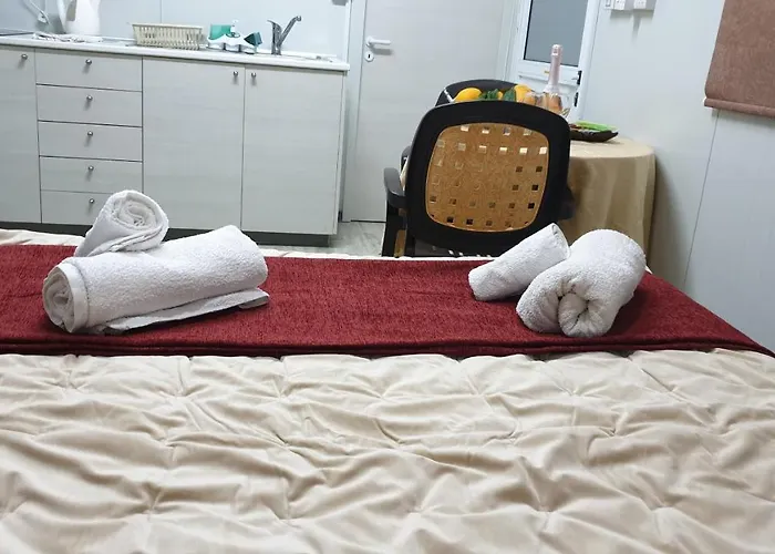 アパートホテル Astrofegia Near The Sea 4*