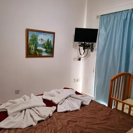 Aparthotel Astrofegia Near The Sea