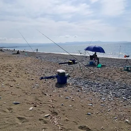 Ξενοδοχείο με διαμερίσματα Astrofegia Near The Sea