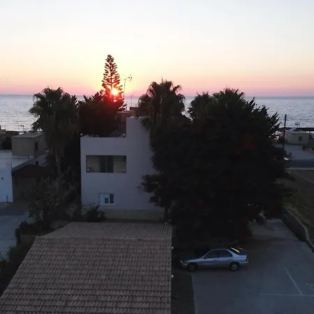 Astrofegia Near The Sea 4*