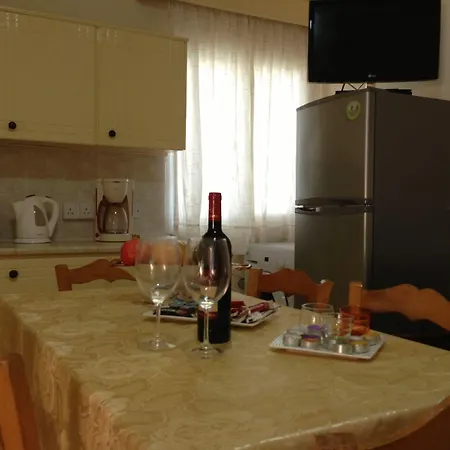 Astrofegia Near The Sea Aparthotel