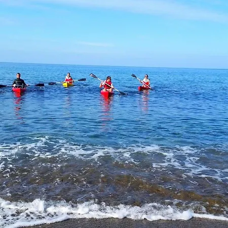 アパートホテル Astrofegia Near The Sea