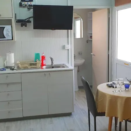 Hotel apartamentowy Astrofegia Near The Sea Agia Marina (Northern Cyprus)