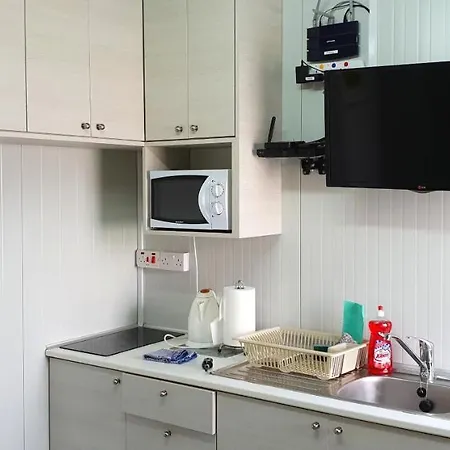 Aparthotel Astrofegia Near The Sea Agia Marina (Northern Cyprus)