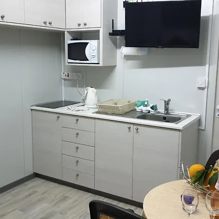 Astrofegia Near The Sea アパートホテル