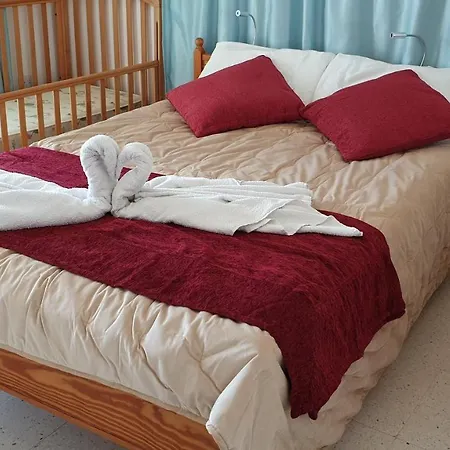 Aparthotel Astrofegia Near The Sea Agia Marina (Northern Cyprus)