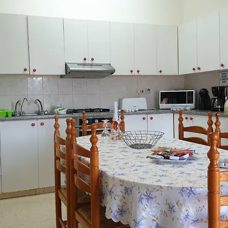 Astrofegia Near The Sea מלון דירות אייה מרינה
