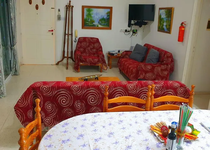 Aparthotel Astrofegia Near The Sea Agia Marina (Northern Cyprus)