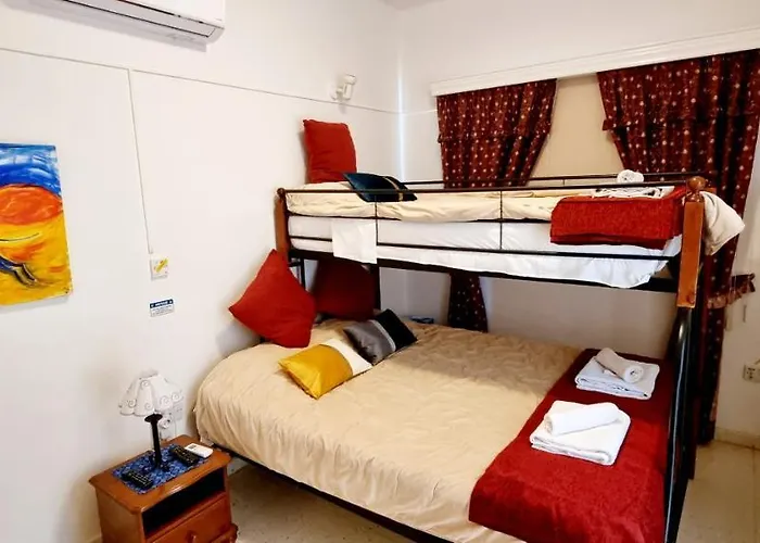 Aparthotel Astrofegia Near The Sea