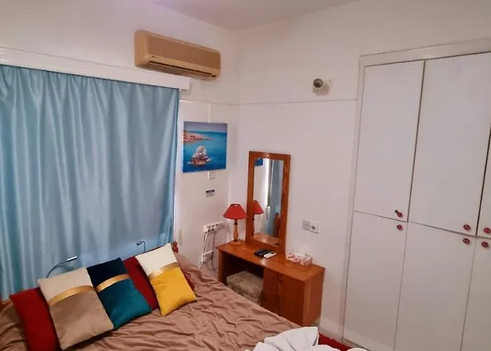 Aparthotel Astrofegia Near The Sea Agia Marina (Northern Cyprus)