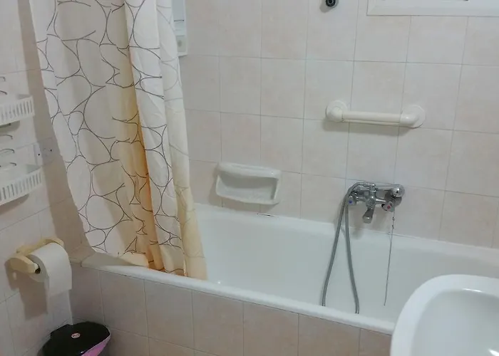 Aparthotel Astrofegia Near The Sea Agia Marina (Northern Cyprus)