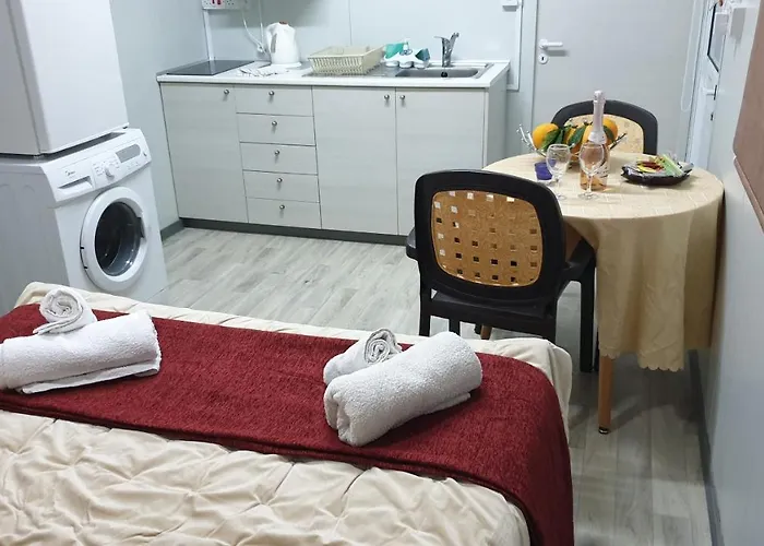 Aparthotel Astrofegia Near The Sea Agia Marina (Northern Cyprus)